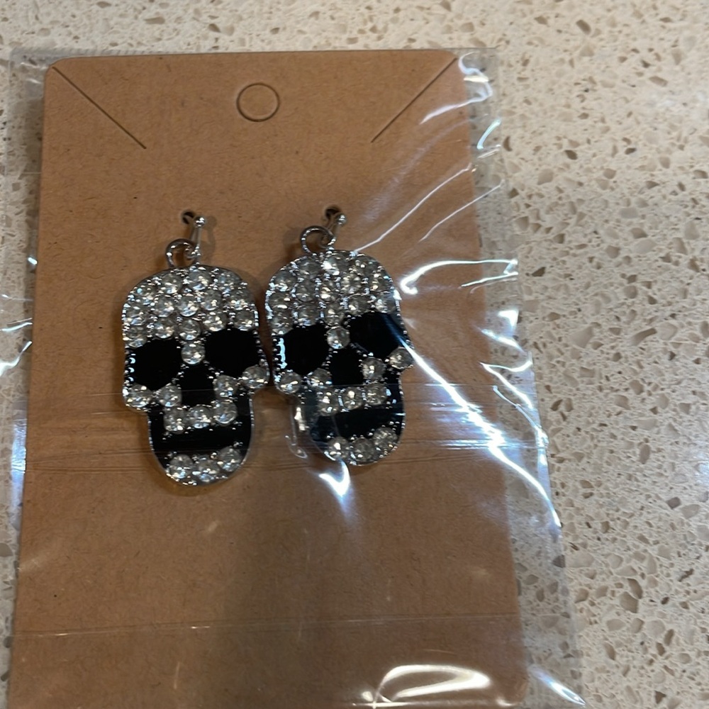 NIP Handcrafted Rhinestone Skull Earrings - Picture 2 of 3